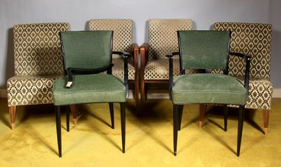 null Paire de chaises basses et quatre fauteuils en bois naturel, années 50 (accidents)

On...