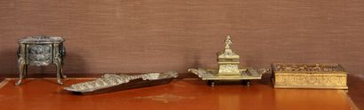 null Metal and bronze lot: inkwell, pocket box and jewellery box