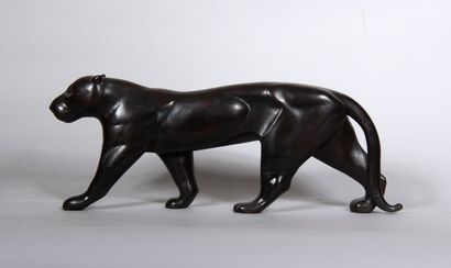 null VAGO

Panther

Sculpture in stained wood, signed.

H : 24 L : 61 cm.
