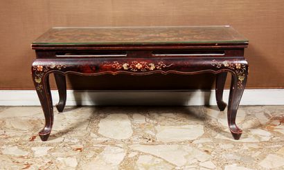 null Table basse en bois laquée noire à décor de fleurs, Chine moderne

H : 39 L...