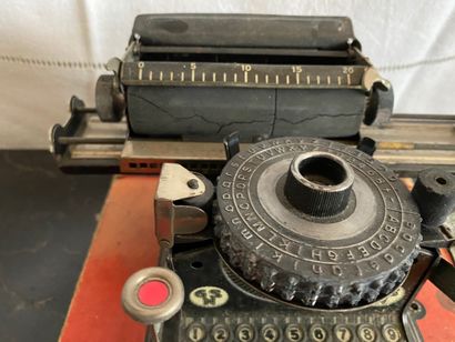 null GSN (Germany)

Child's typewriter in lithographed sheet metal

H : 11,5 W :...