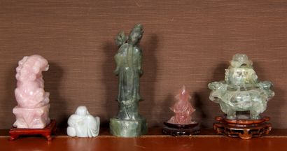null Lot of hard stone sculptures, modern China (accidents and missing parts)