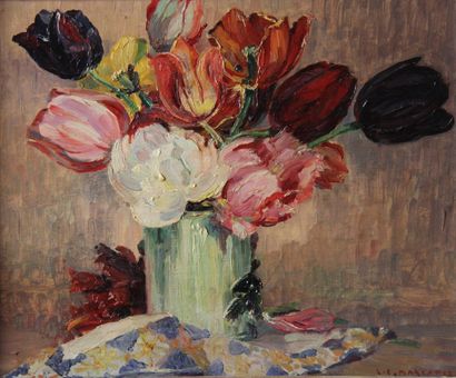 null Trois tableaux :

- MARCADIER

Nature-morte aux fleurs dans un vase

Huile sur...
