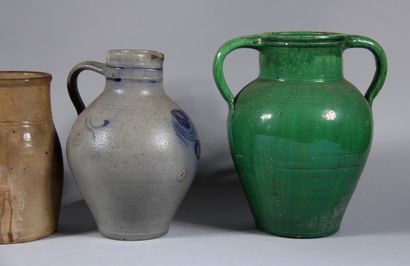 null Lot of stoneware or glazed ceramic pitchers, vases, terrines and various