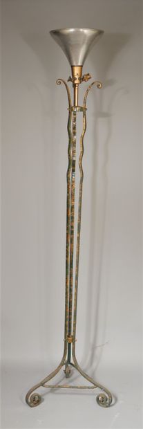 null Tripod floor lamp in gilded wrought iron, work in the taste of the 30s 

H:...