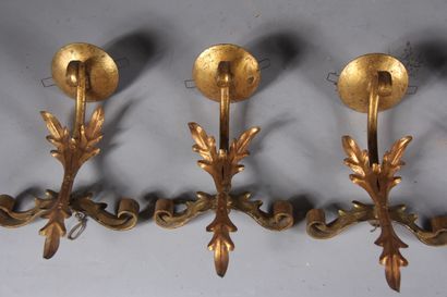 null Four gilt metal sconces with one light

H : 32 cm.