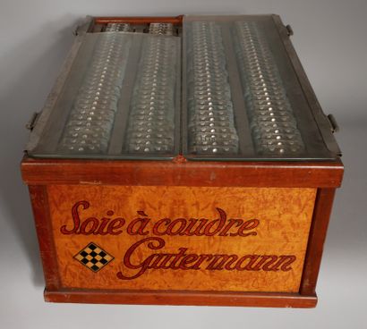 null GUTERMANN

Sewing cabinet for silk threads with reels, in natural wood and imitation...