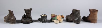null Lot of children's shoes in leather and fabric and a group in the shape of a...
