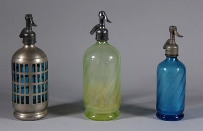 null Three siphons in transparent glass and blue transparent glass, metal frame

H...