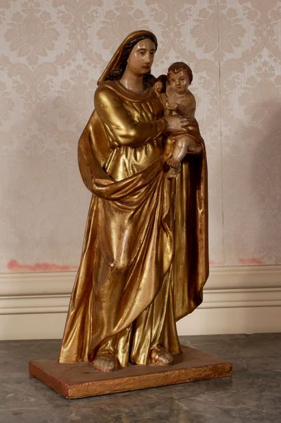 null *Sculpture en bois polychrome et doré représentant la Vierge à l'enfant

H :...