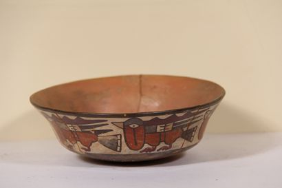 null Polychrome cup with bird decoration

Nazca culture, southern Peru

Early Intermediate,...