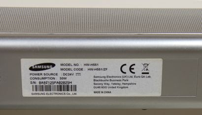 null SAMSUNG

Système Home cinema comprenant une barre centrale modèle HW-H551 et...