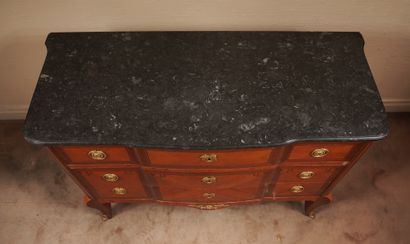null Veneered chest of drawers with three drawers, two of them without rails, black...