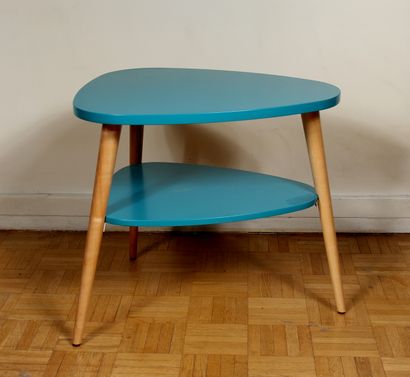 null Coffee table with two turquoise laminate tops, three natural wood legs

H :...