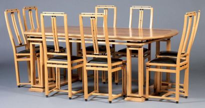 A. SCHAPIRA Mobilier de salle à manger se composant d'une table à plateau rectangulaire...