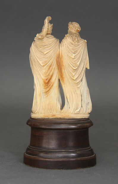 null DIEPPE : 

Groupe en ivoire finement sculpté représentant Persée et Andromède,...