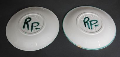 null Robert PICAULT (1919-2000)

Two large plates and two dessert plates in earthenware...