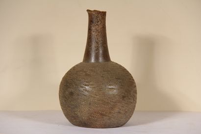 Vase à long col 
Culture Chimú, nord du Pérou...