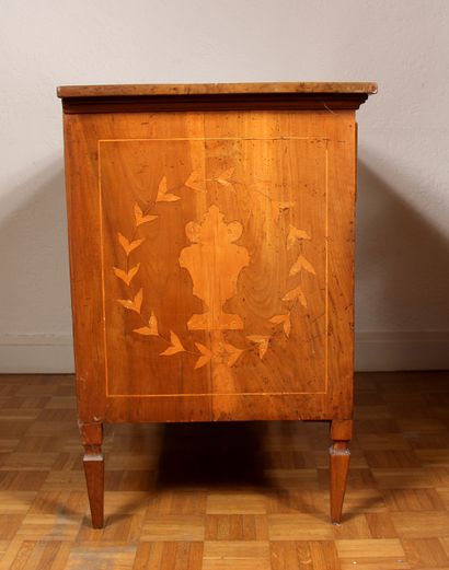null Rectangular chest of drawers in natural wood inlaid with garlands of flowers...