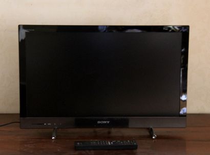 null SONY Bravia

Small TV model KDL26EY320

45,5 x 63 cm. (used)