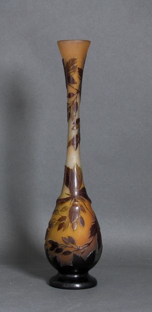 null Establishment GALLE (1904-1936)

A multi-layered glass baluster vase on a pedestal...