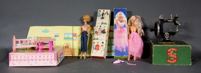 null Lot :

- une poupée Barbie avec sa boîte

- 1 poupée Linette qui parle avec...