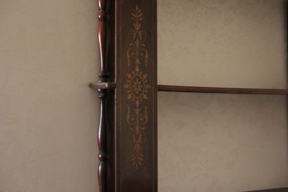 null Restoration period inlaid veneer shelf

H : 55 W : 59 D : 15 cm.