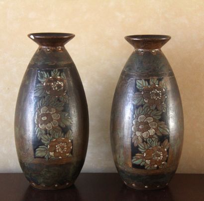 null KERAMIS

Pair of ovoid vases with open necks in stoneware enamelled in brown...