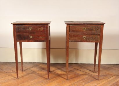 null Two natural wood bedside tables with two drawers

H : 65 W : 42,5 D : 25,5 cm....