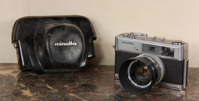 null MINOLTA

Camera model Hi Matic 7S, obj. Minolta Rokkor-PF 1:1,8 f=45 mm with...