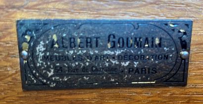 null Albert GOUMAIN

Bureau plat en bois de placage, plateau cuir, à quatre tiroirs...