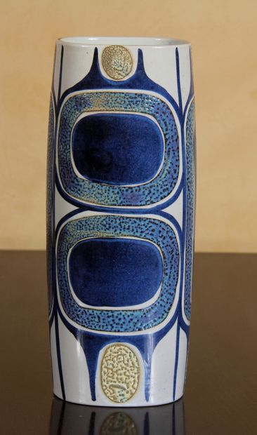 null ROYAL COPENHAGEN

A tubular porcelain vase decorated with vertical friezes of...