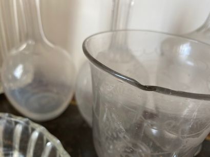 null Lot of mismatched glassware (accidents)