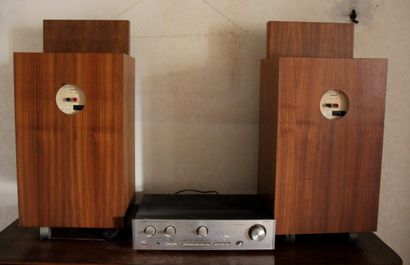 null LUXMAN tuner and Jean Marie REYNAUD walnut speakers model Sonate

H : 76 W :...