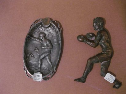 null Cendrier en régule édité durant les Jeux de 1924 et décoré d'un boxeur (Carpentier...