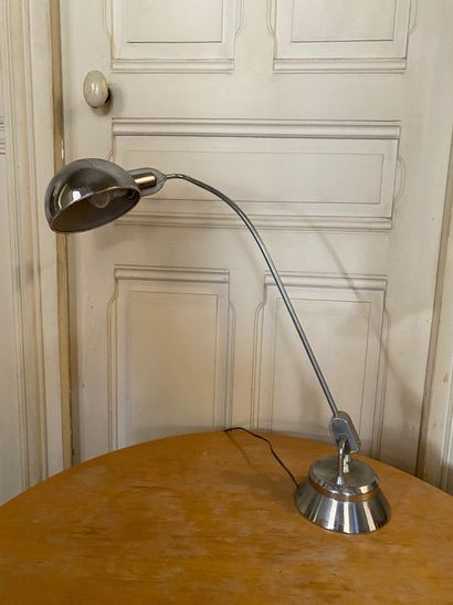 null Desk lamp in chromed metal, work of the 60s

H: 63 cm. (scratches)
