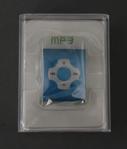  MP3 player and USB flash disk in its original box