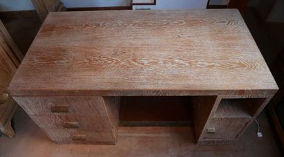 null Three drawer, one leaf and one box desk in ceruse oak, work of the 1930s

H...