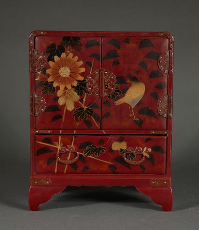 null Small burgundy lacquered wood cabinet with gilded and black birds and foliage,...