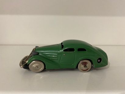 null SCHUCO

Vehicle 1/43 in green lacquered sheet metal

L : 12 cm. (accidents)