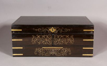 Black lacquered wood and brass inlay box...