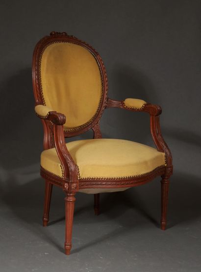 null Natural wood cabriolet armchair with medallion back, Louis XVI style