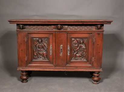 null Low Neo-Renaissance style natural wood buffet with seated women

H : 77 W :...