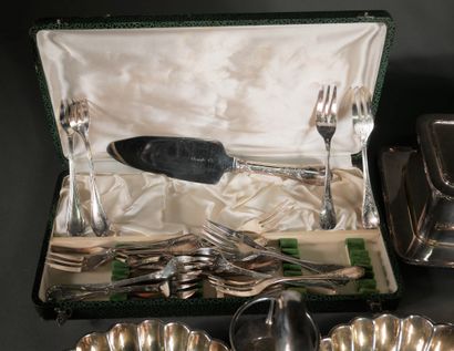 null *Lot of silver plated metal: cutlery and miscellaneous