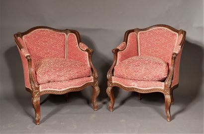 null A pair of Louis XV style natural wood carved bergères

H : 83 W : 65 D : 55...