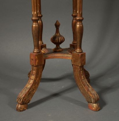 null Round four-legged gilded wooden pedestal, marble top, Louis XVI style

H: 110...