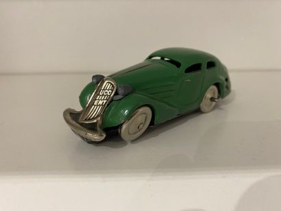 null SCHUCO

Vehicle 1/43 in green lacquered sheet metal

L : 12 cm. (accidents)