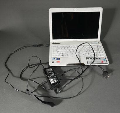 null *TOSHIBA

Laptop computer model Satellite L635-13M (used)
