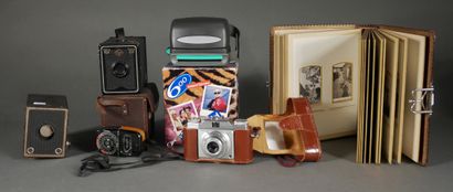 Lot : 
- AGFA box in its original leather...
