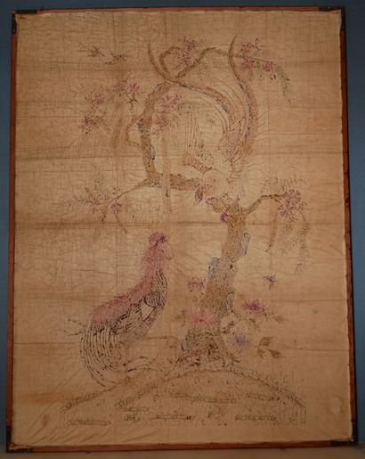  Broderie à décor d'oiseaux et arbre, Extrême-Orient 
179 x 138 cm. (tâches)